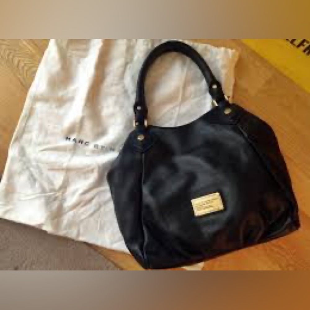 MARC by MARC JACOBS Classic Q Fran Leather Purse Black Leather Gold Hardware - Picture 3 of 6